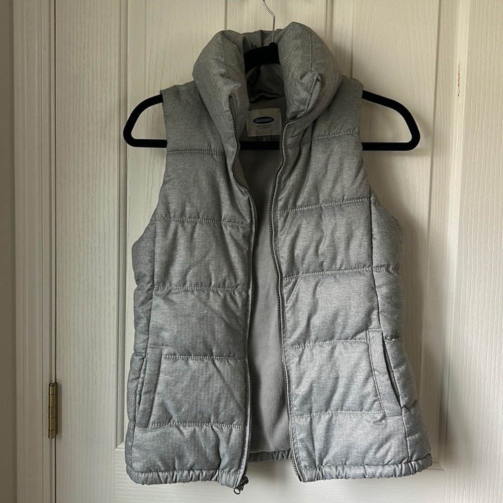 🔶 OLD NAVY PUFFY VEST 🔶